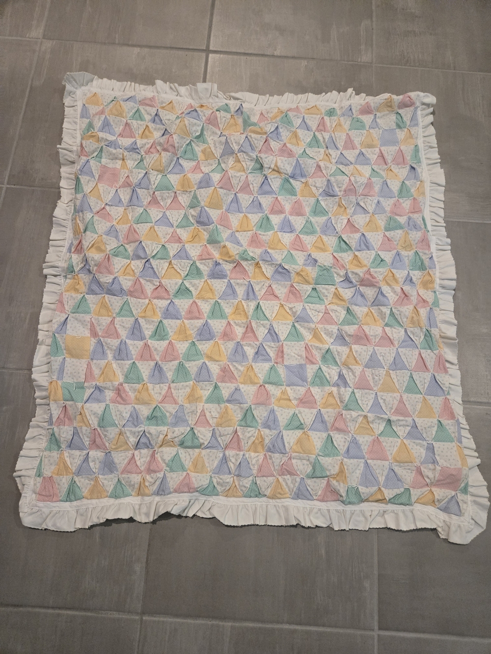 vintage-style biscuit quilt Baby Quily 35x43